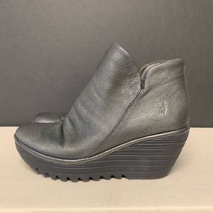 Fly London Women's YIP Graphite Leather Wedge Ankle Bootie Boots 38 / 7.5-8